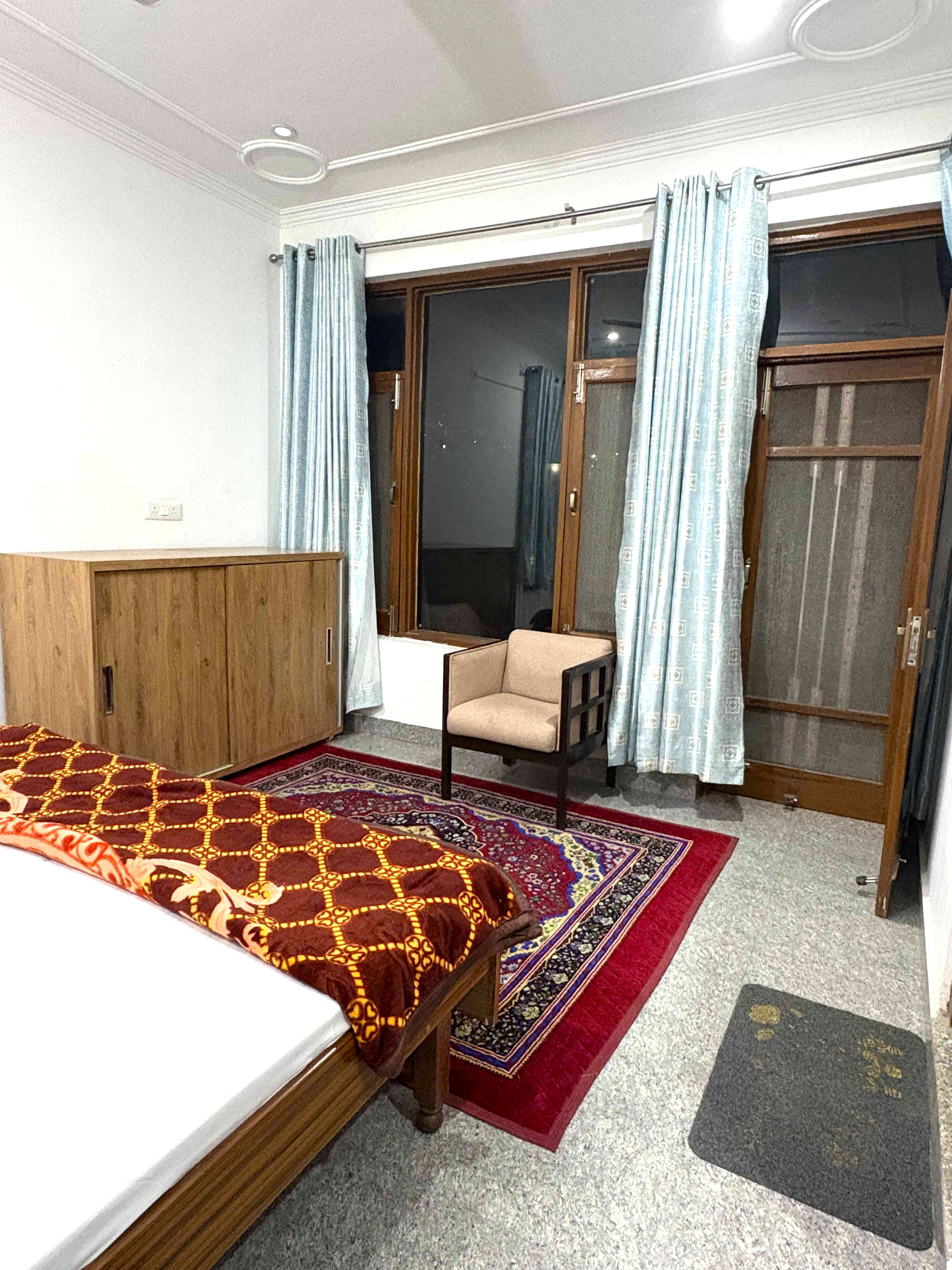The Cloud Seven - Our Studio Apartment