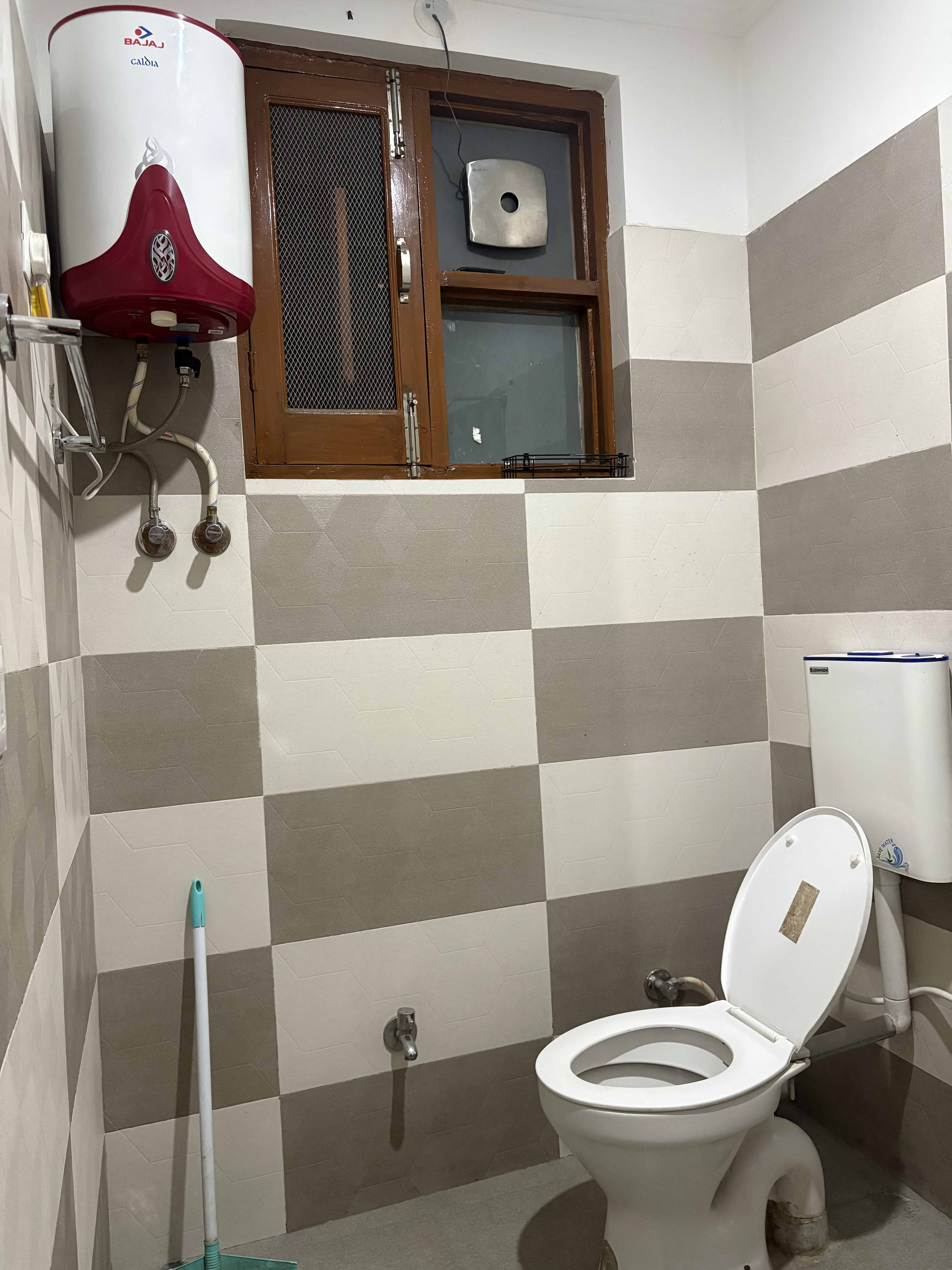 The Cloud Seven - Our Studio Apartment