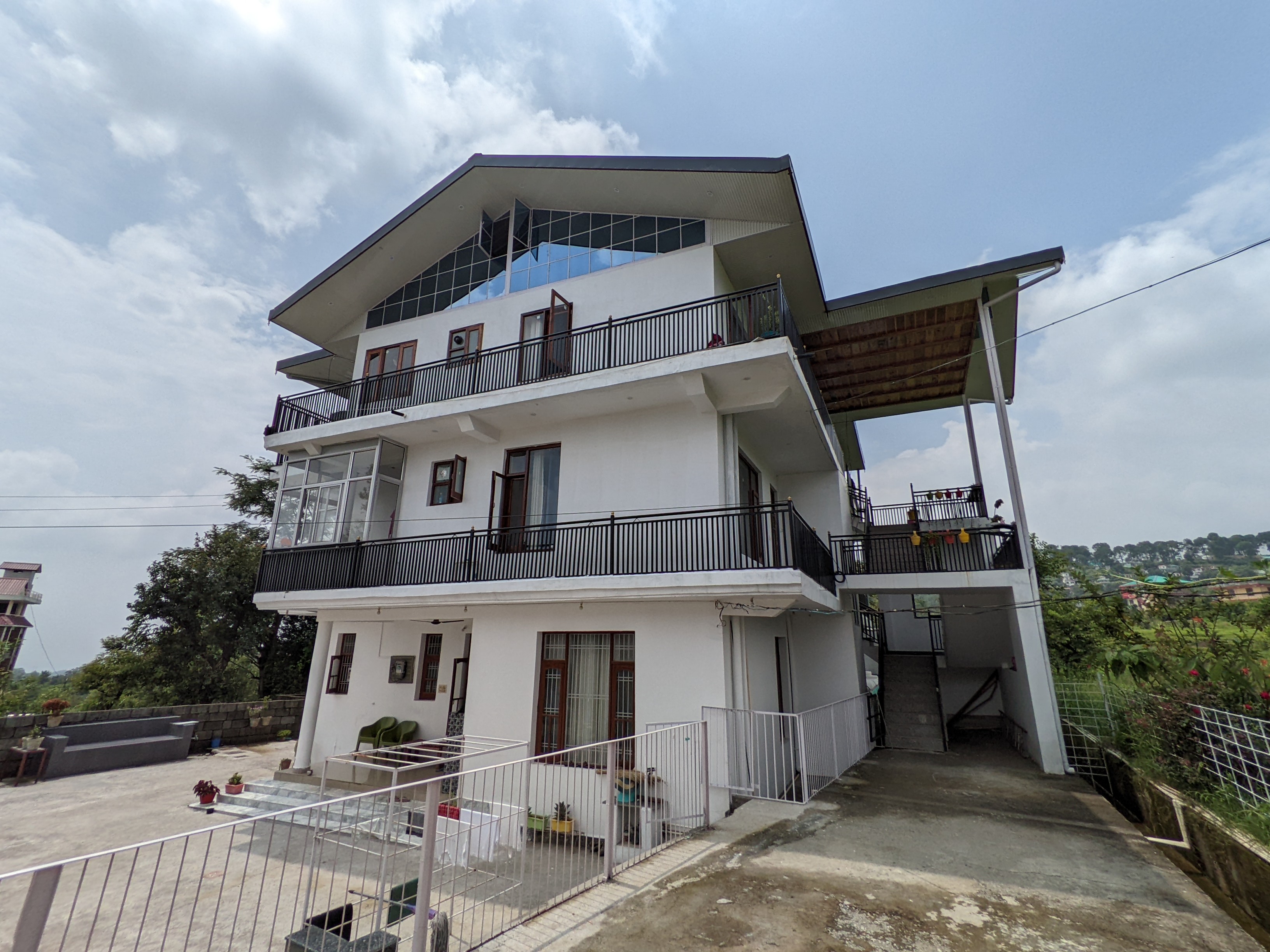 Gauri Sadan property with Himalayan surroundings